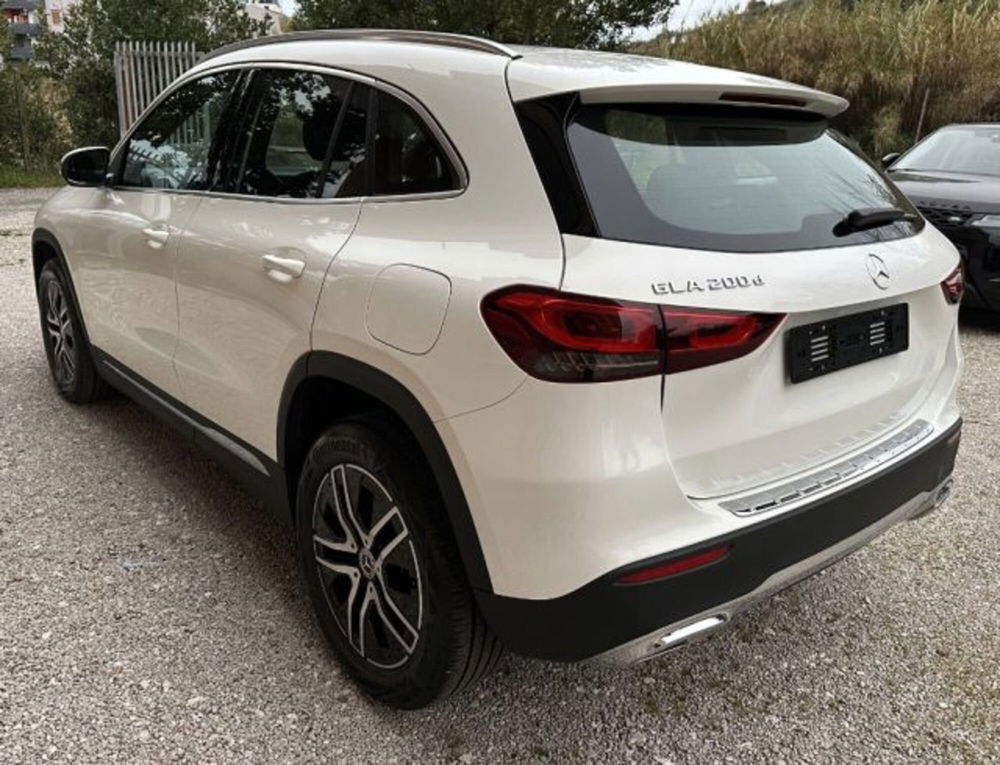 Mercedes-Benz GLA SUV usata a Roma (5)