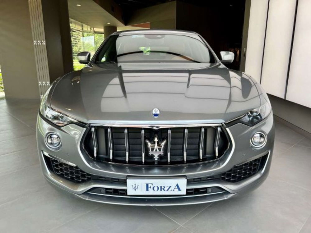 Maserati Levante usata a Torino (2)