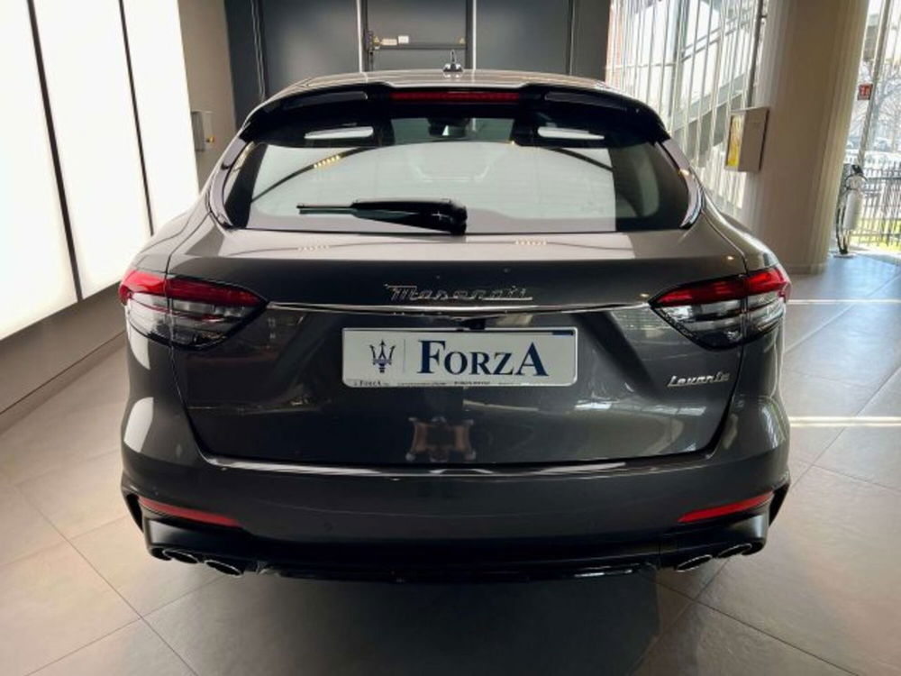 Maserati Levante usata a Torino (7)