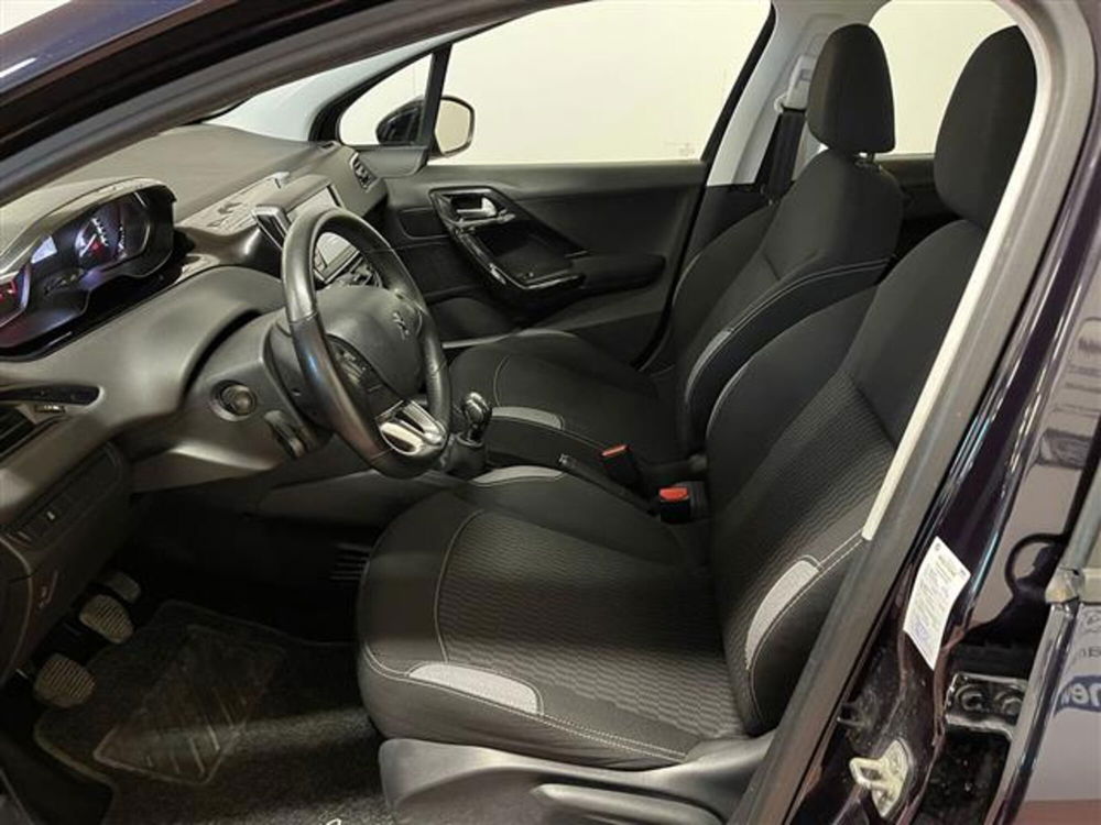 Peugeot 208 usata a Ragusa (8)