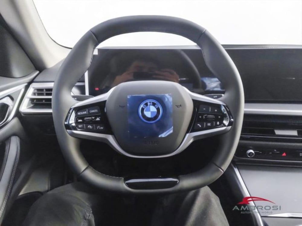 BMW i4 nuova a Perugia (13)