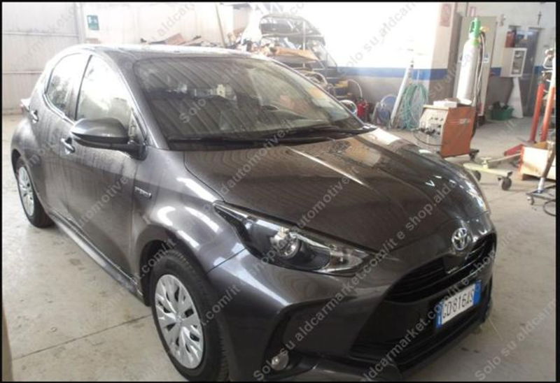 Toyota Yaris 1.5 Hybrid 5 porte Energy del 2021 usata a Parma