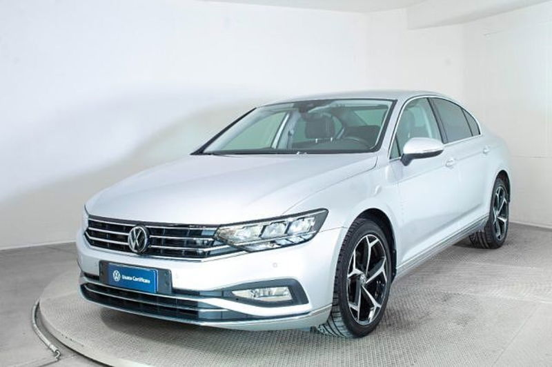 Volkswagen Passat 2.0 TDI SCR 190 CV 4MOTION DSG Executive BMT  del 2020 usata a Paruzzaro