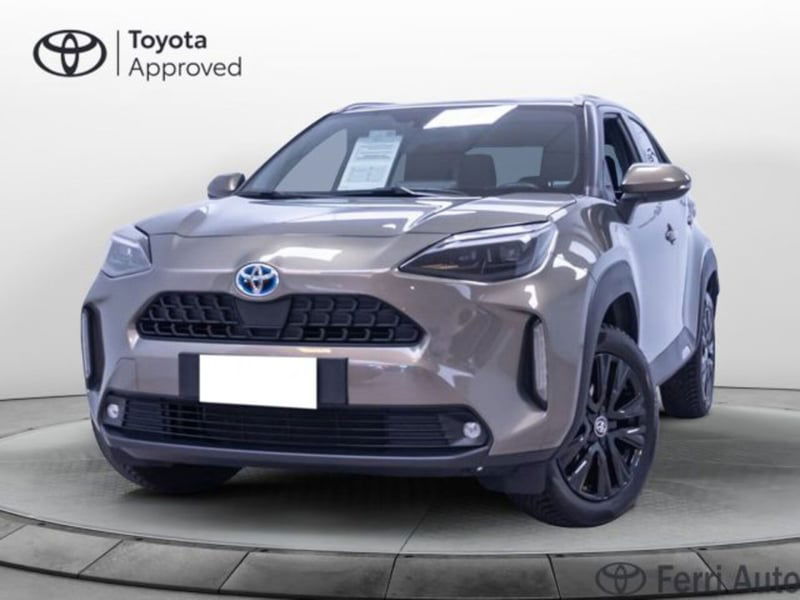 Toyota Yaris Cross Trend awd-i 115cv e-cvt del 2022 usata a Limena