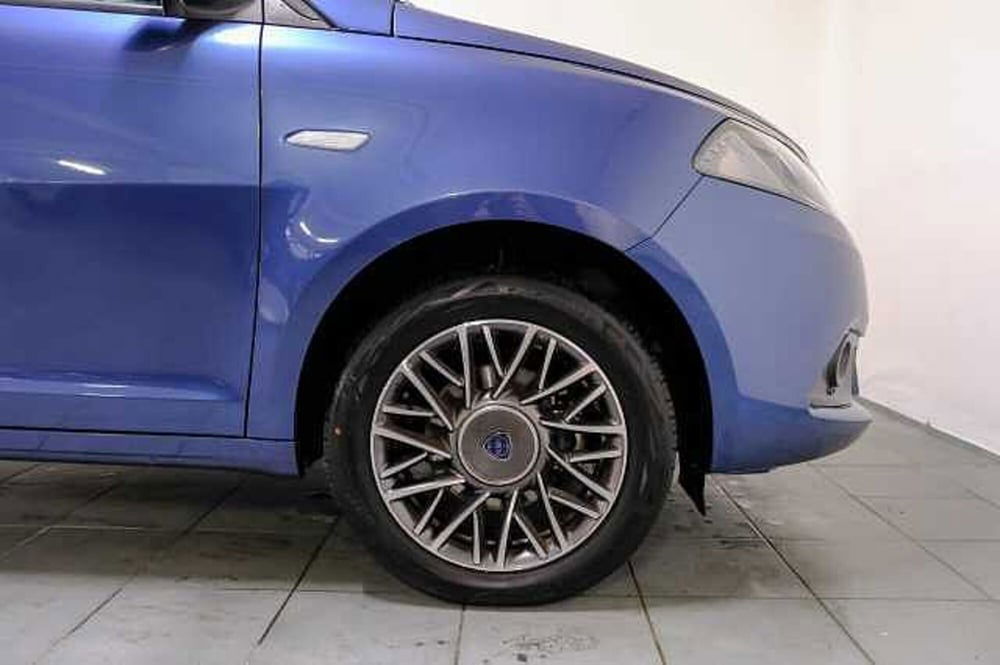 Lancia Ypsilon usata a Catanzaro (12)