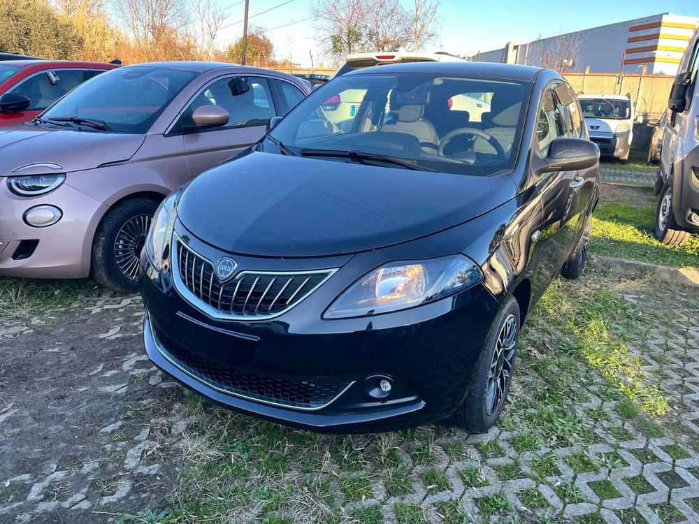 Lancia Ypsilon nuova a Milano