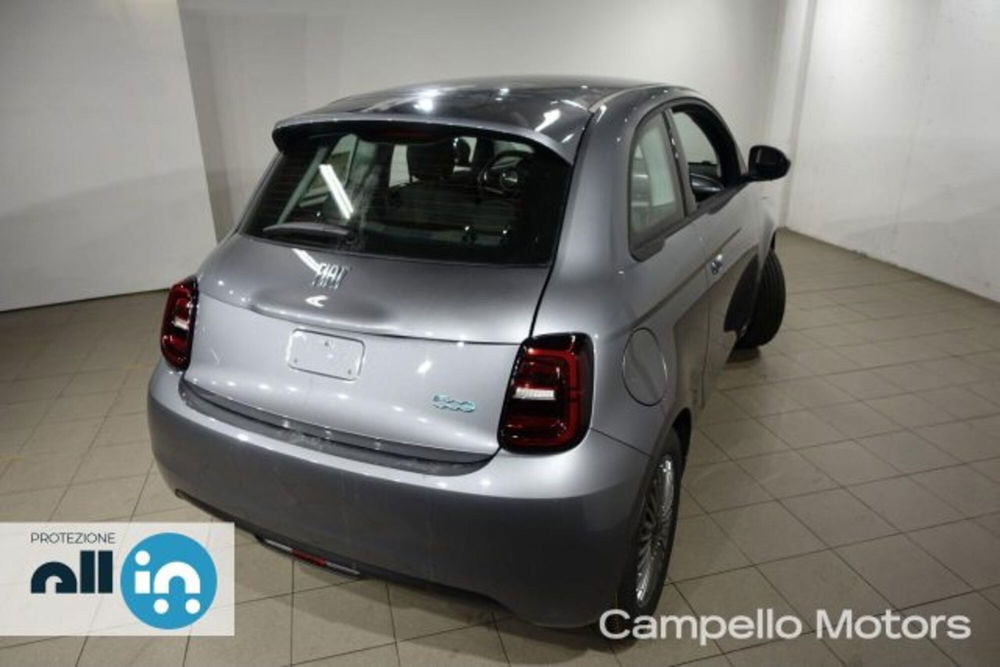 Fiat 500e nuova a Venezia (4)