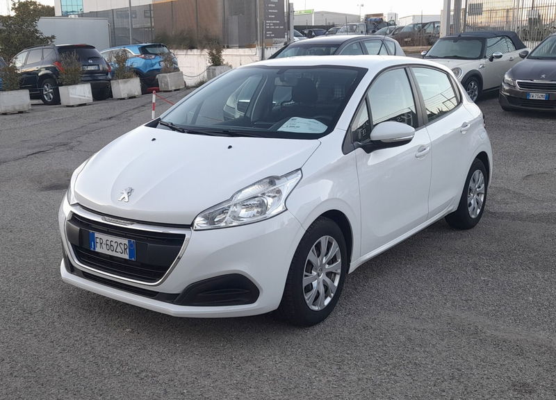 Peugeot 208 75 5 porte Van Active del 2018 usata a Rende