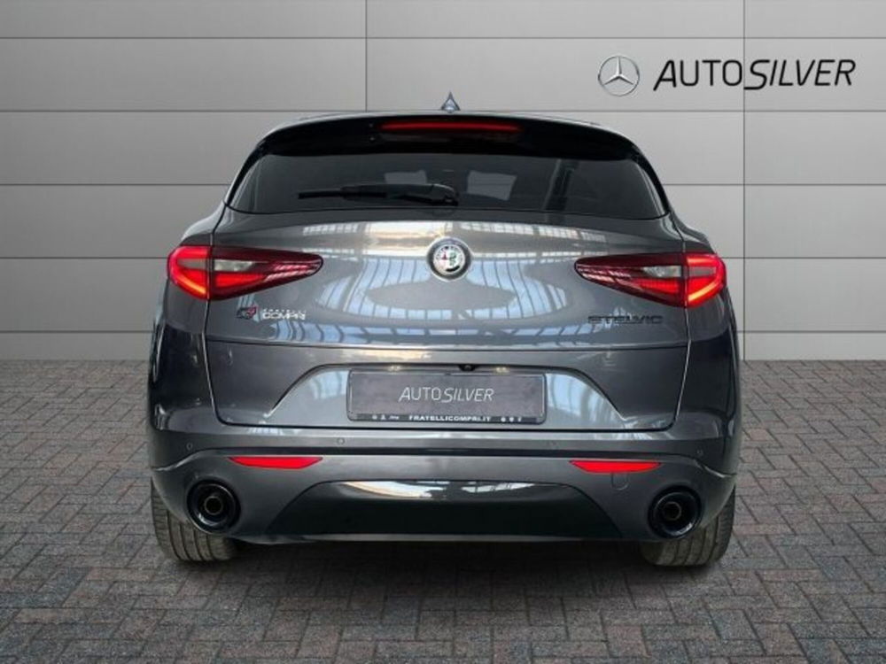 Alfa Romeo Stelvio usata a Verona (4)