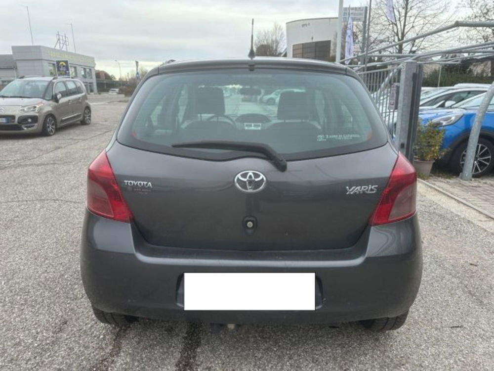 Toyota Yaris usata a Lodi (4)