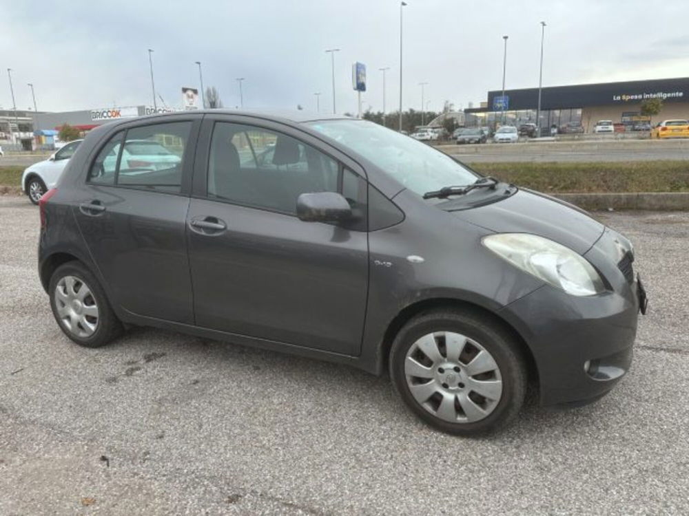 Toyota Yaris usata a Lodi (5)