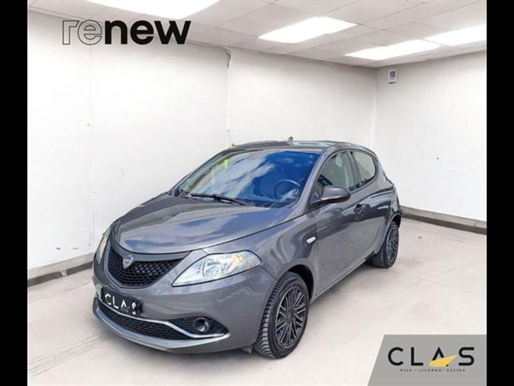 Lancia Ypsilon usata a Livorno (3)