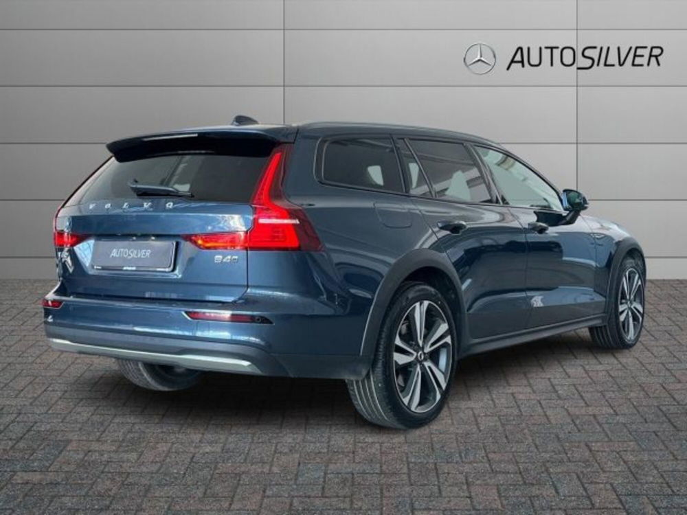 Volvo V60 Cross Country usata a Verona (2)