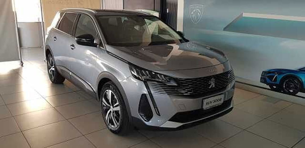 Peugeot 5008 usata a Pordenone