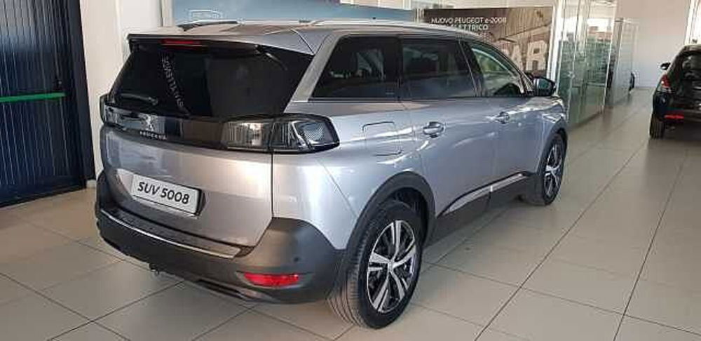 Peugeot 5008 usata a Pordenone (6)