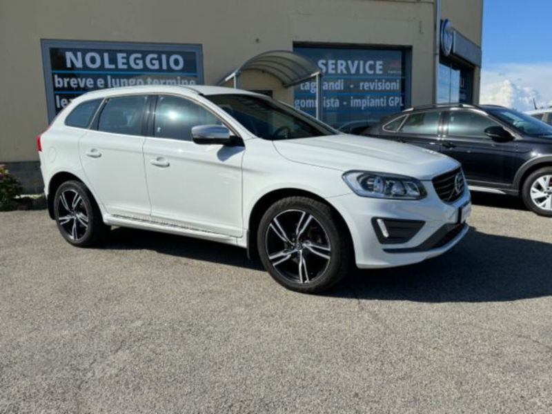 Volvo XC60 D4 AWD Geartronic R-design  del 2016 usata a Albairate