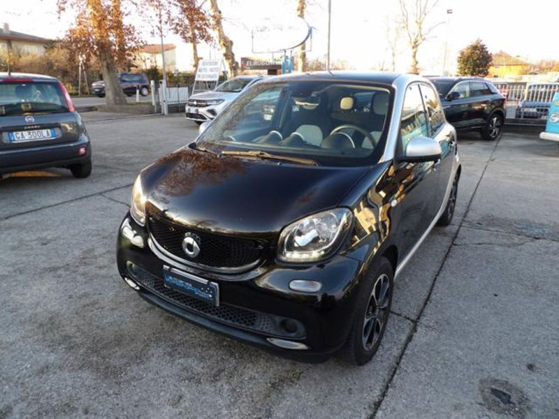 smart forfour forfour 70 1.0 Passion  del 2015 usata a Spresiano