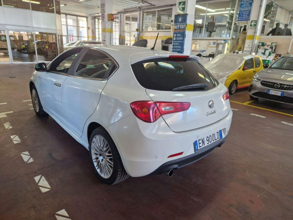 Alfa Romeo Giulietta usata a Cuneo (7)