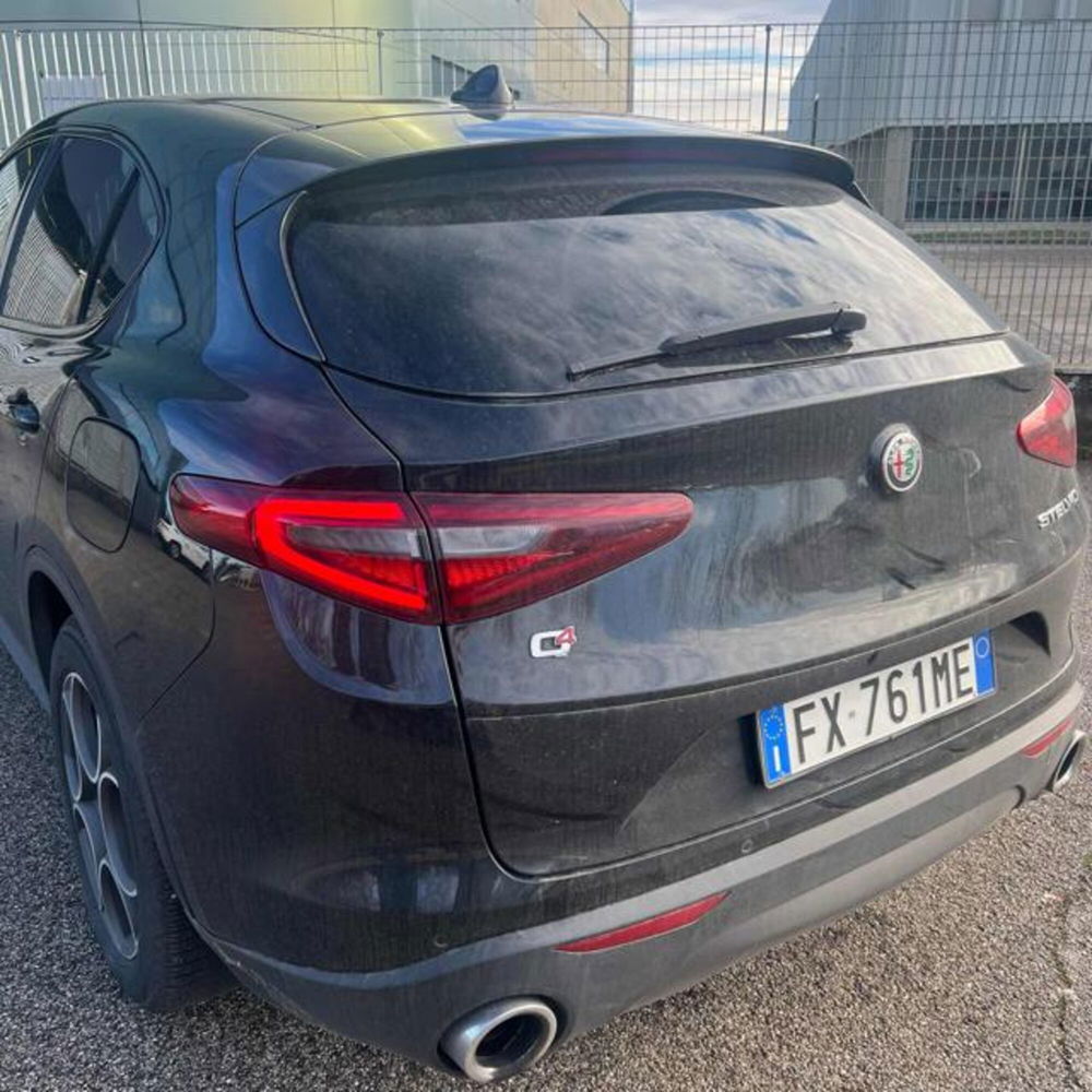 Alfa Romeo Stelvio usata a Ferrara (3)