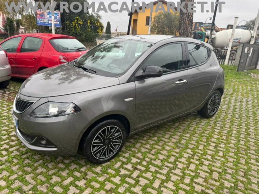 Lancia Ypsilon usata a Roma (2)