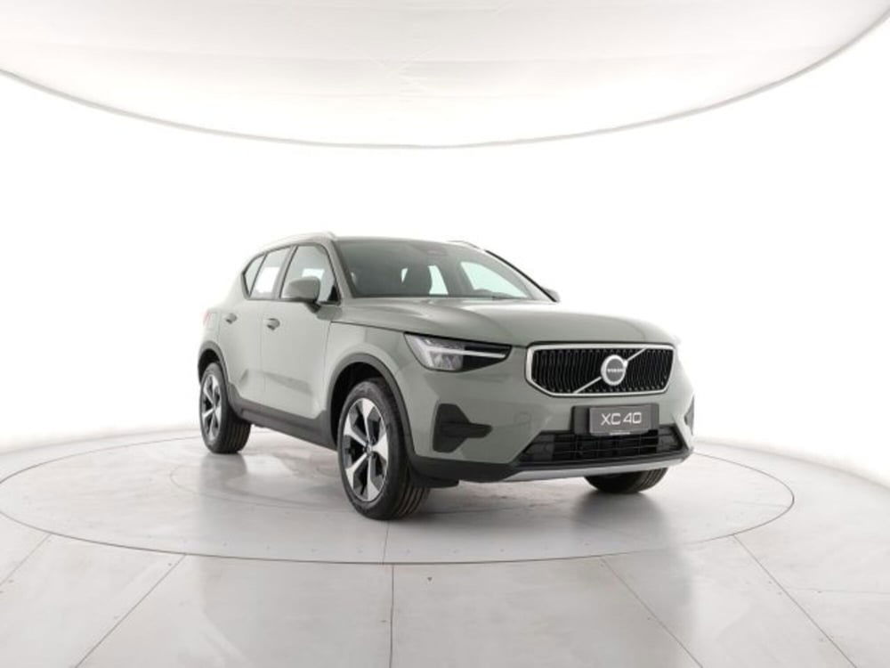 Volvo XC40 nuova a Modena (6)