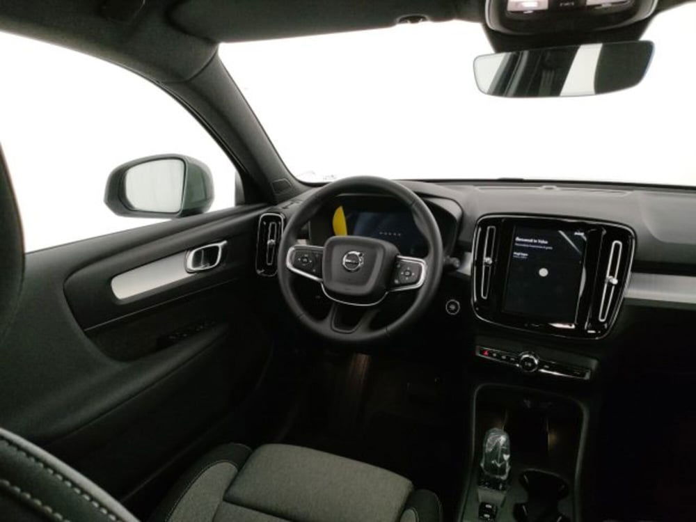 Volvo XC40 nuova a Modena (18)