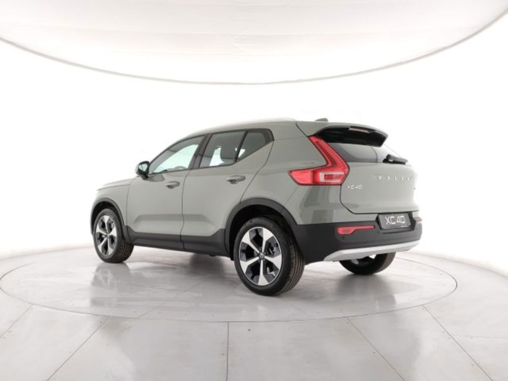 Volvo XC40 nuova a Modena (3)