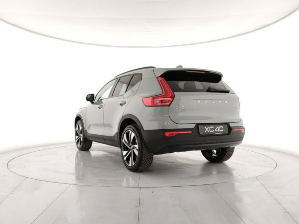 Volvo XC40 nuova a Modena (3)