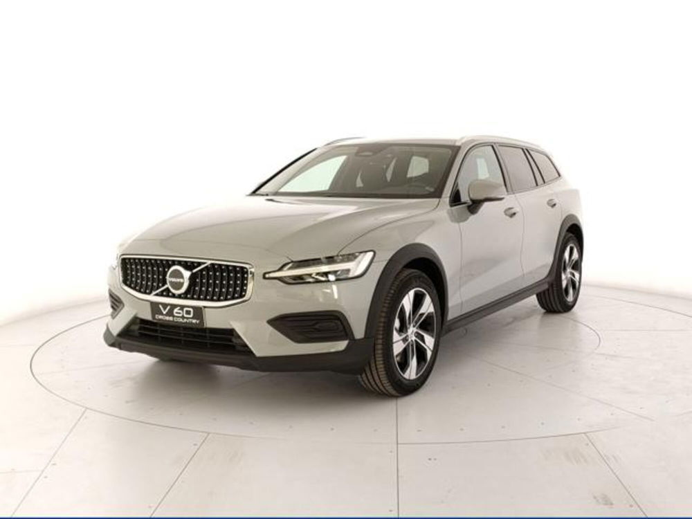 Volvo V60 Cross Country nuova a Modena (2)