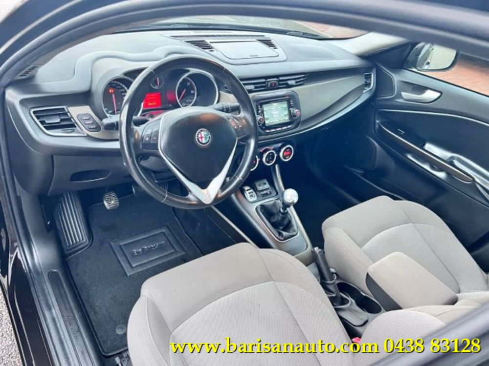 Alfa Romeo Giulietta usata a Treviso (9)