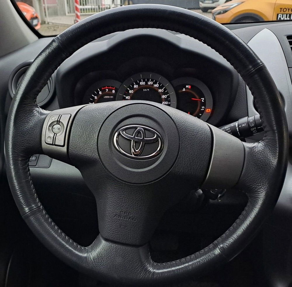 Toyota Rav4 usata a Lecco (7)