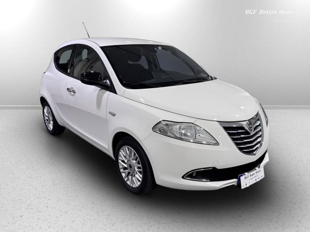 Lancia Ypsilon usata a Padova