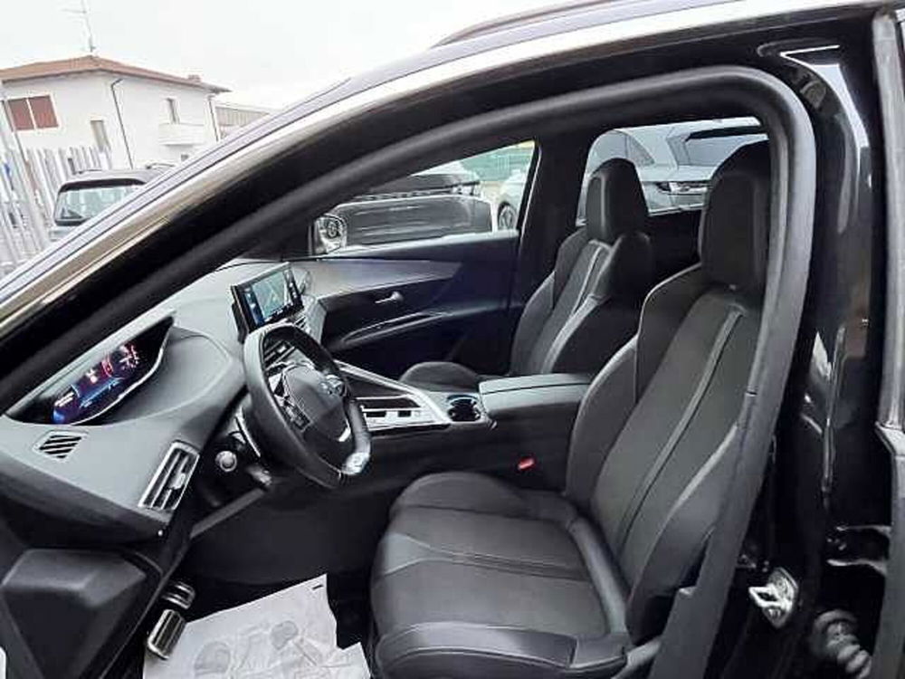 Peugeot 5008 usata a Milano (11)