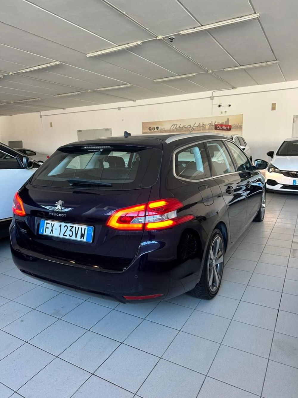 Peugeot 308 SW usata a Napoli (4)