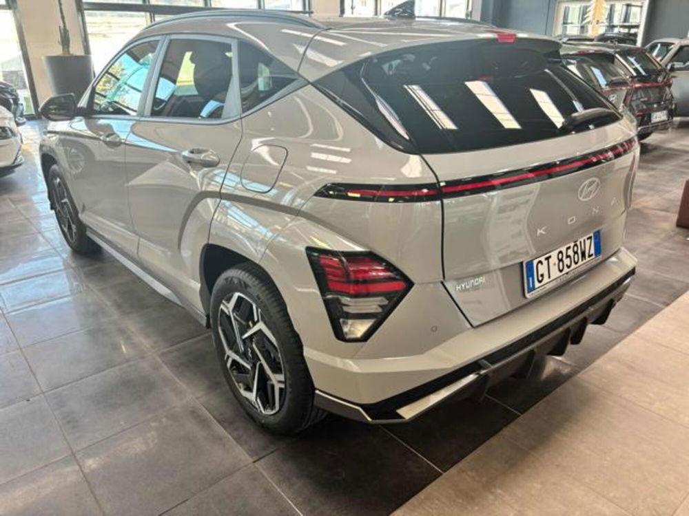 Hyundai Kona nuova a Pesaro-Urbino (5)