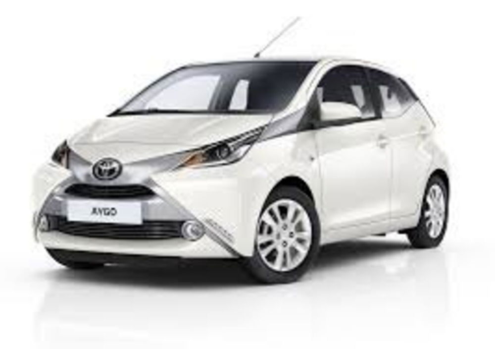 Toyota Aygo X nuova a Torino