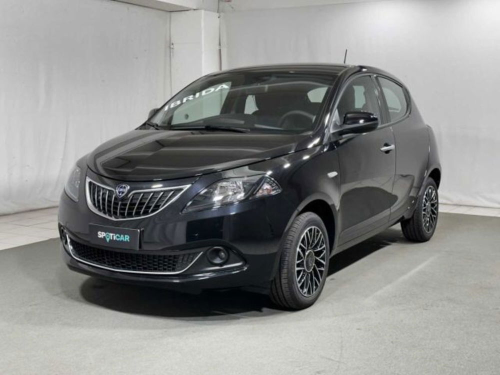 Lancia Ypsilon nuova a Sondrio