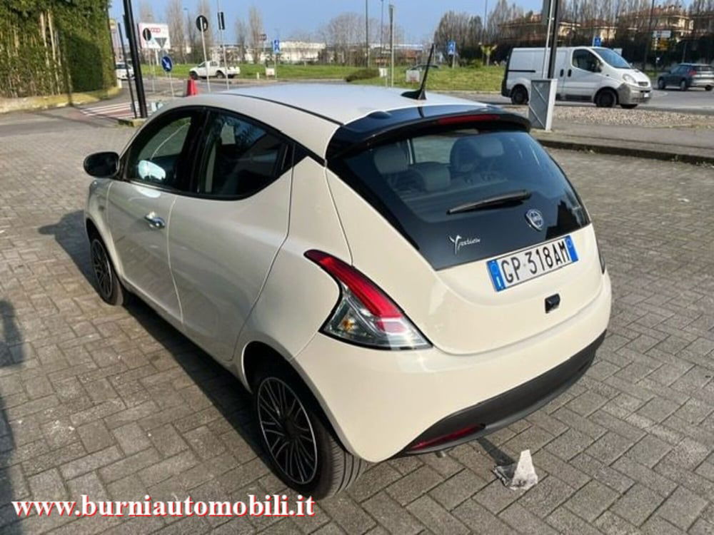 Lancia Ypsilon usata a Milano (3)