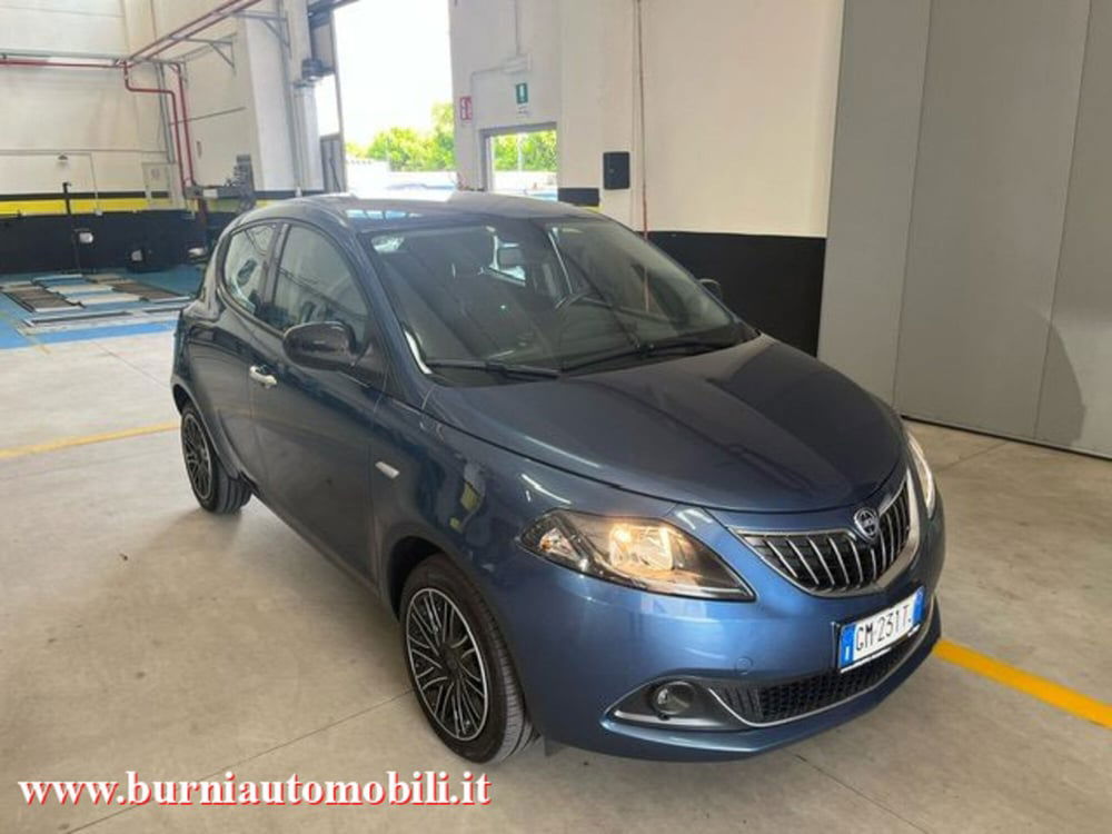 Lancia Ypsilon usata a Milano (2)