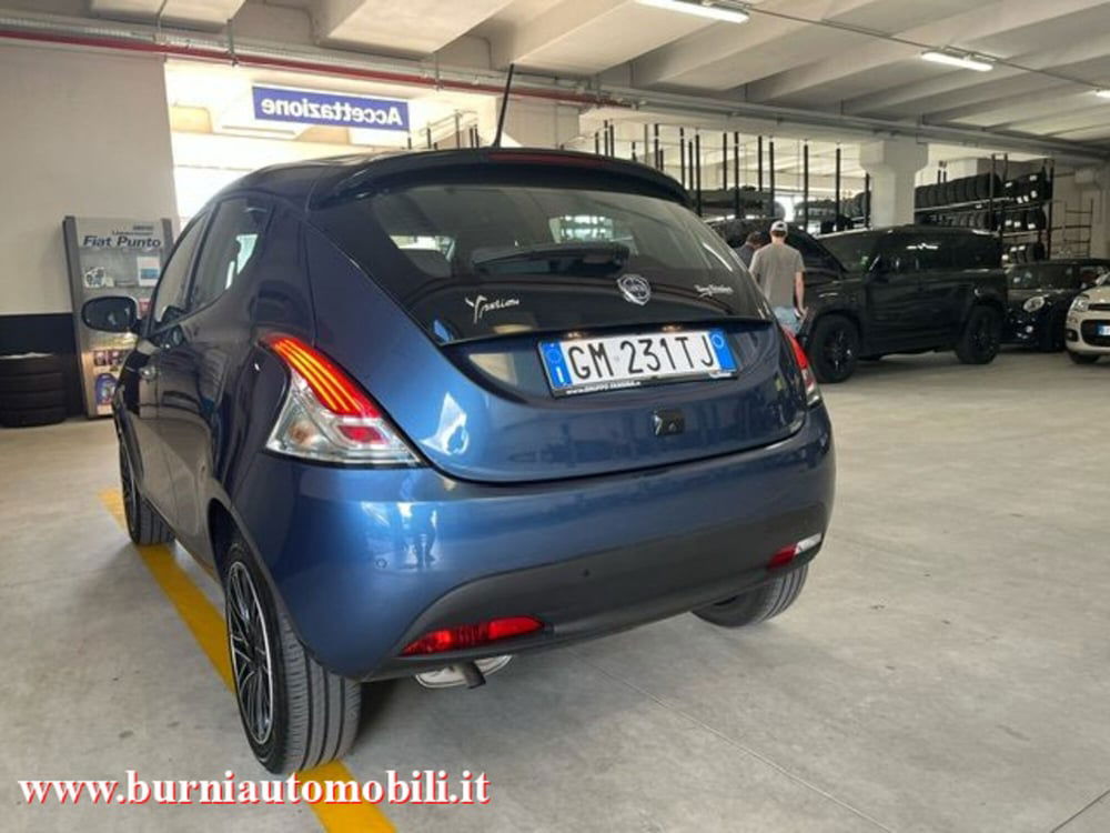 Lancia Ypsilon usata a Milano (6)