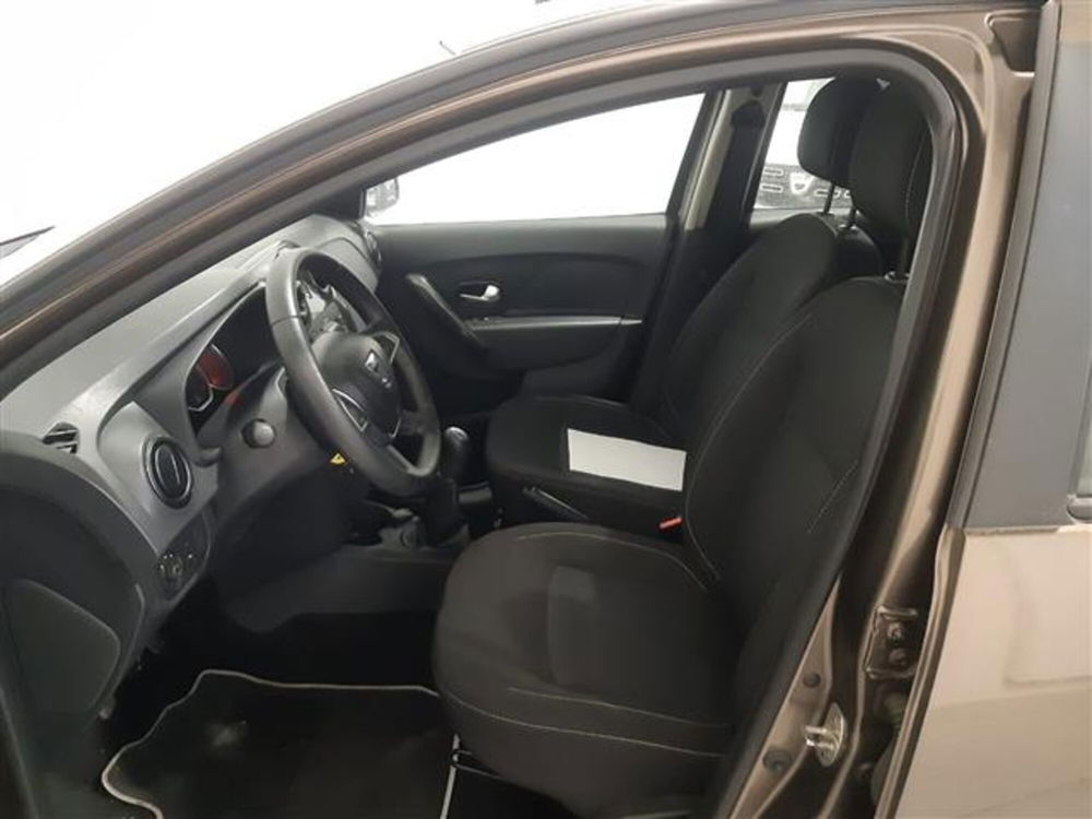 Dacia Sandero usata a Asti (9)