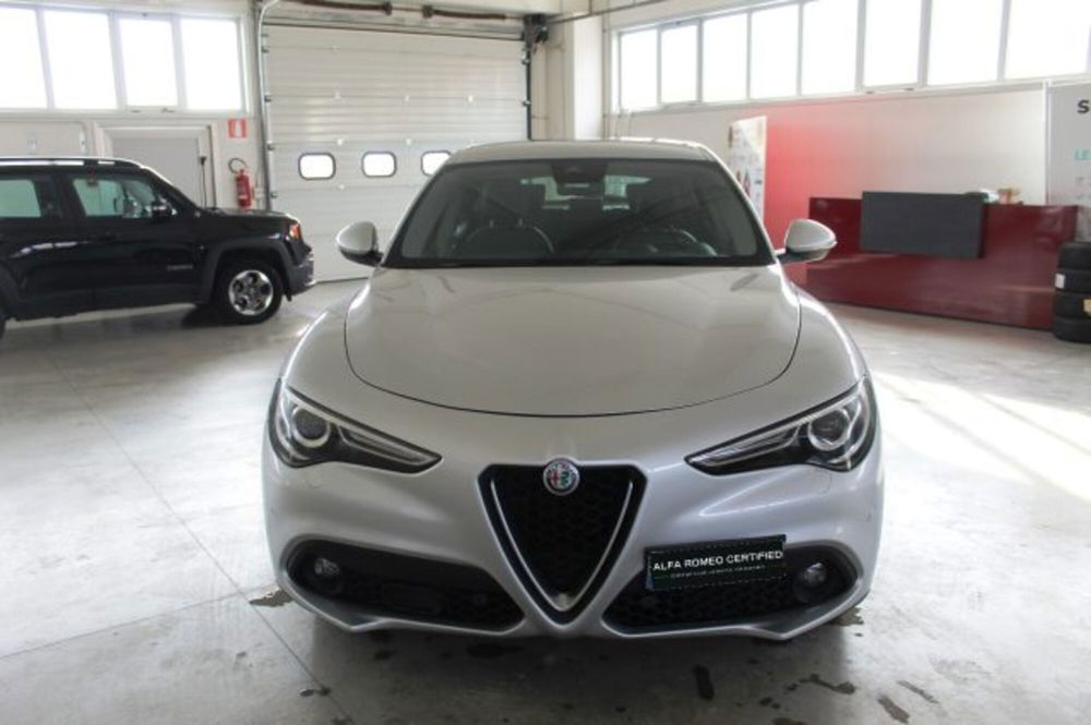 Alfa Romeo Stelvio usata a Terni (2)