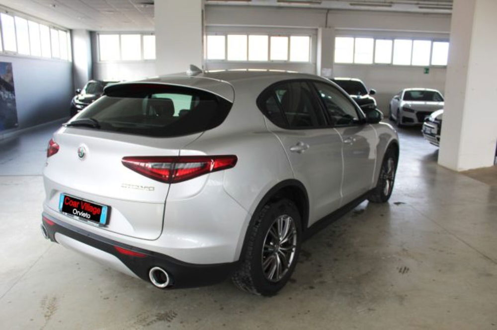 Alfa Romeo Stelvio usata a Terni (4)