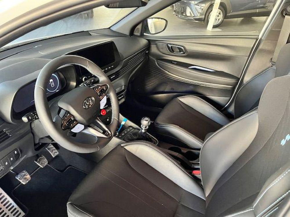 Hyundai i20 nuova a Verbano Cusio Ossola (15)