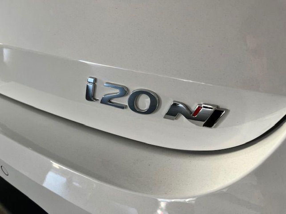 Hyundai i20 nuova a Verbano Cusio Ossola (9)