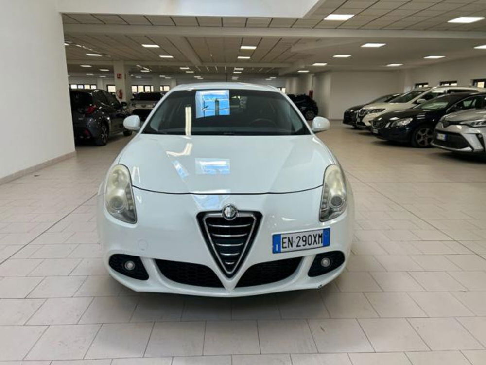 Alfa Romeo Giulietta usata a Cuneo (4)