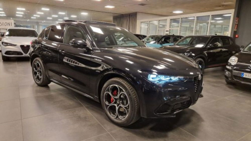 Alfa Romeo Stelvio nuova a Modena (2)