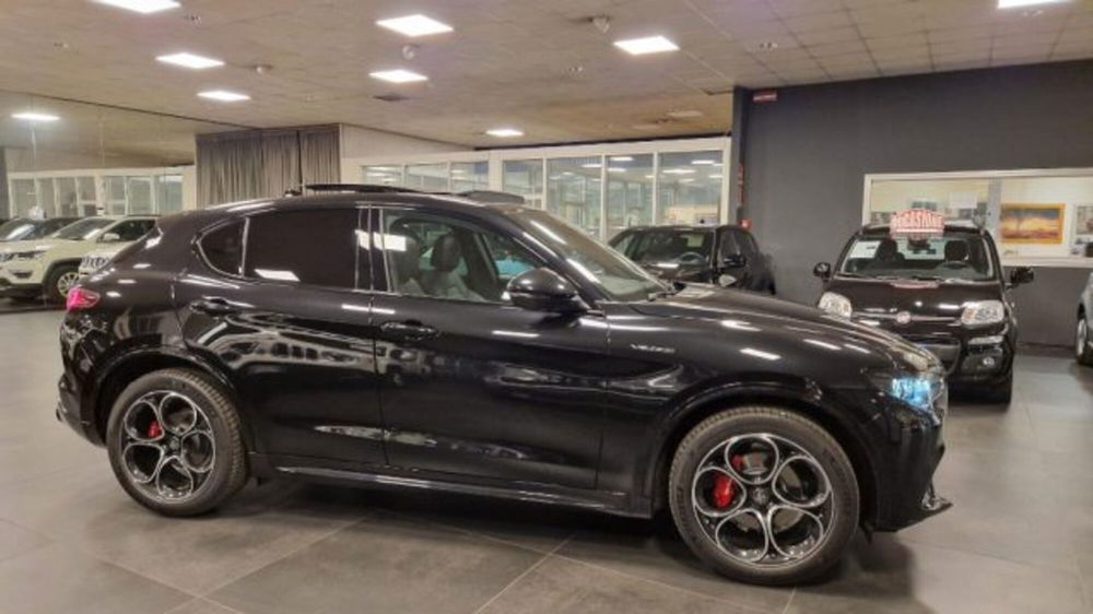 Alfa Romeo Stelvio nuova a Modena (3)