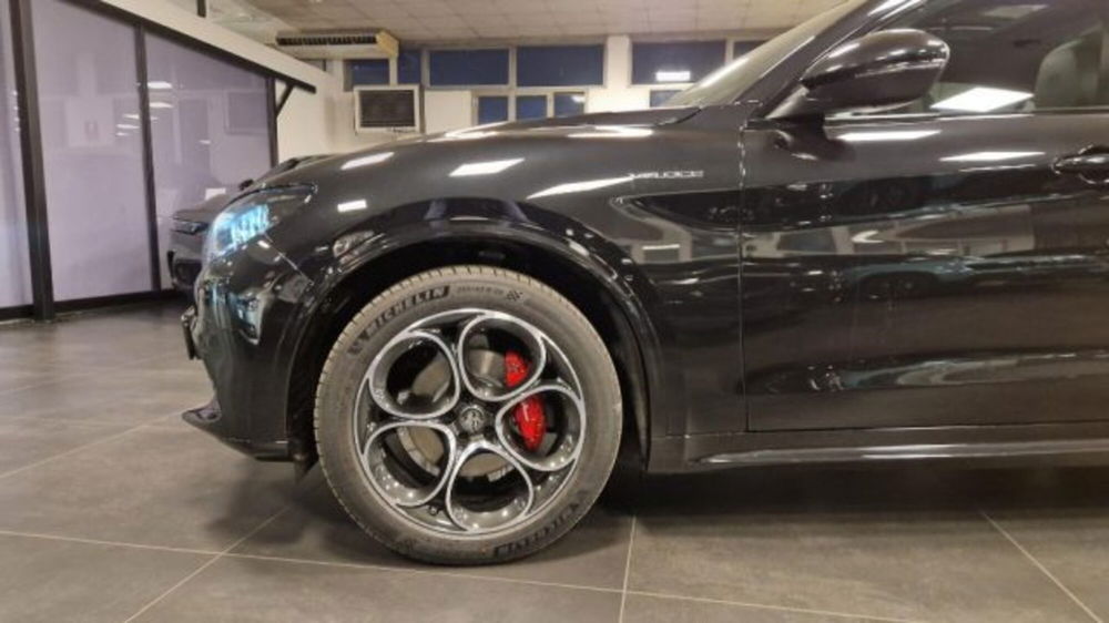 Alfa Romeo Stelvio nuova a Modena (7)