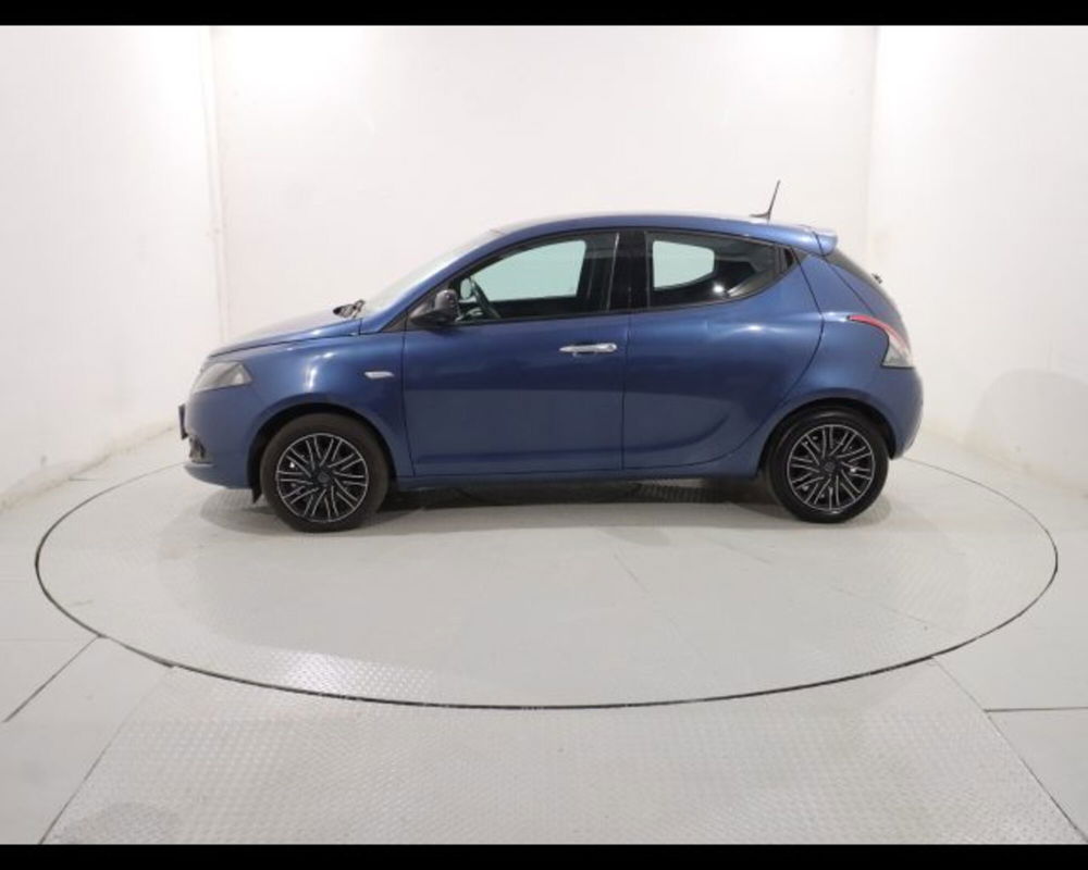 Lancia Ypsilon usata a Bologna (3)